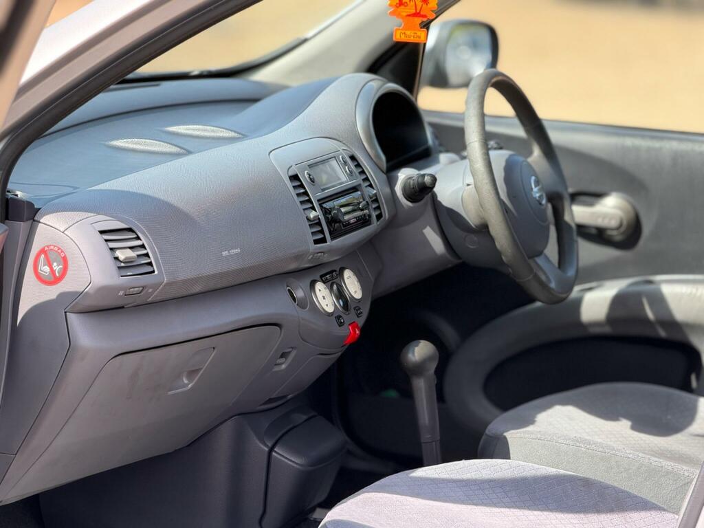 Nissan Micra 1.0 E Gold #23