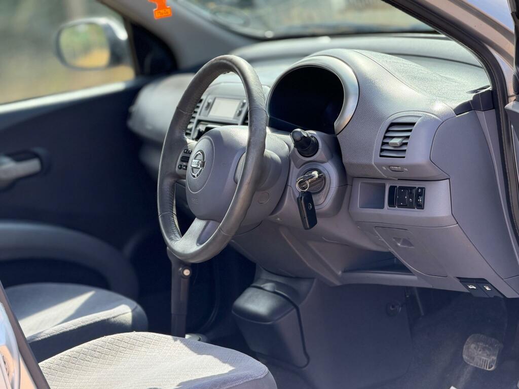 Nissan Micra 1.0 E Gold #11