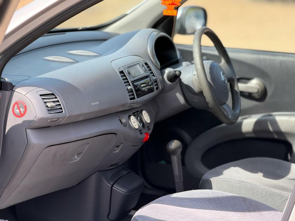Nissan Micra 1.0 E Gold #7