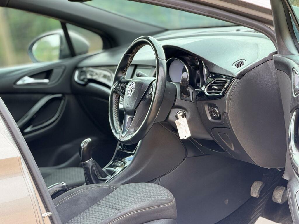 Vauxhall Astra Estate Silver #2