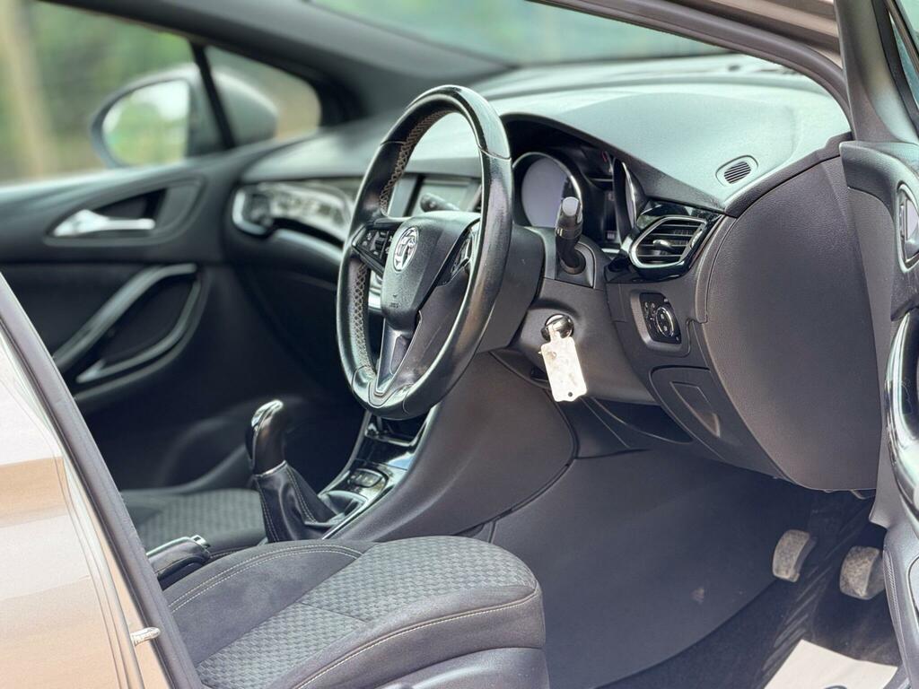 Vauxhall Astra Estate Silver #17
