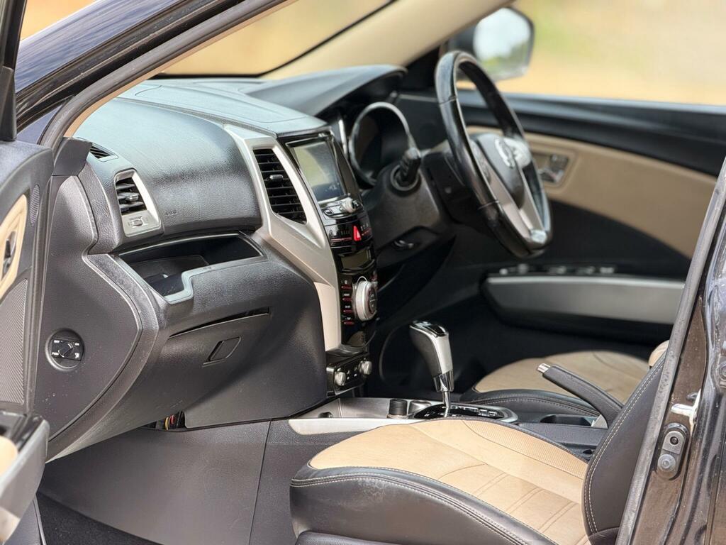 SsangYong Tivoli 1.6 Ultimate Grey #23