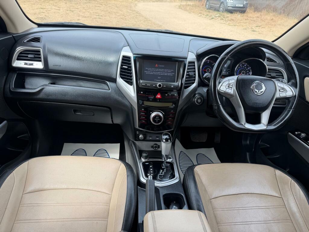 SsangYong Tivoli 1.6 Ultimate Grey #16