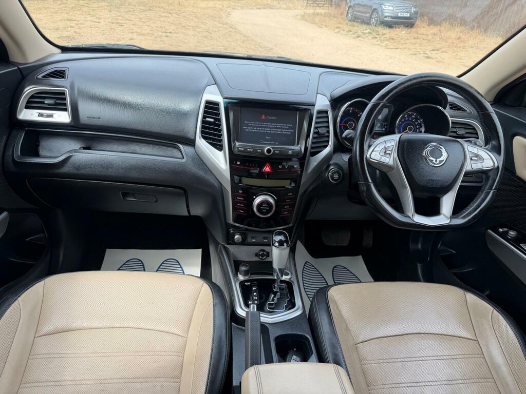 SsangYong Tivoli 1.6 Ultimate Grey #15