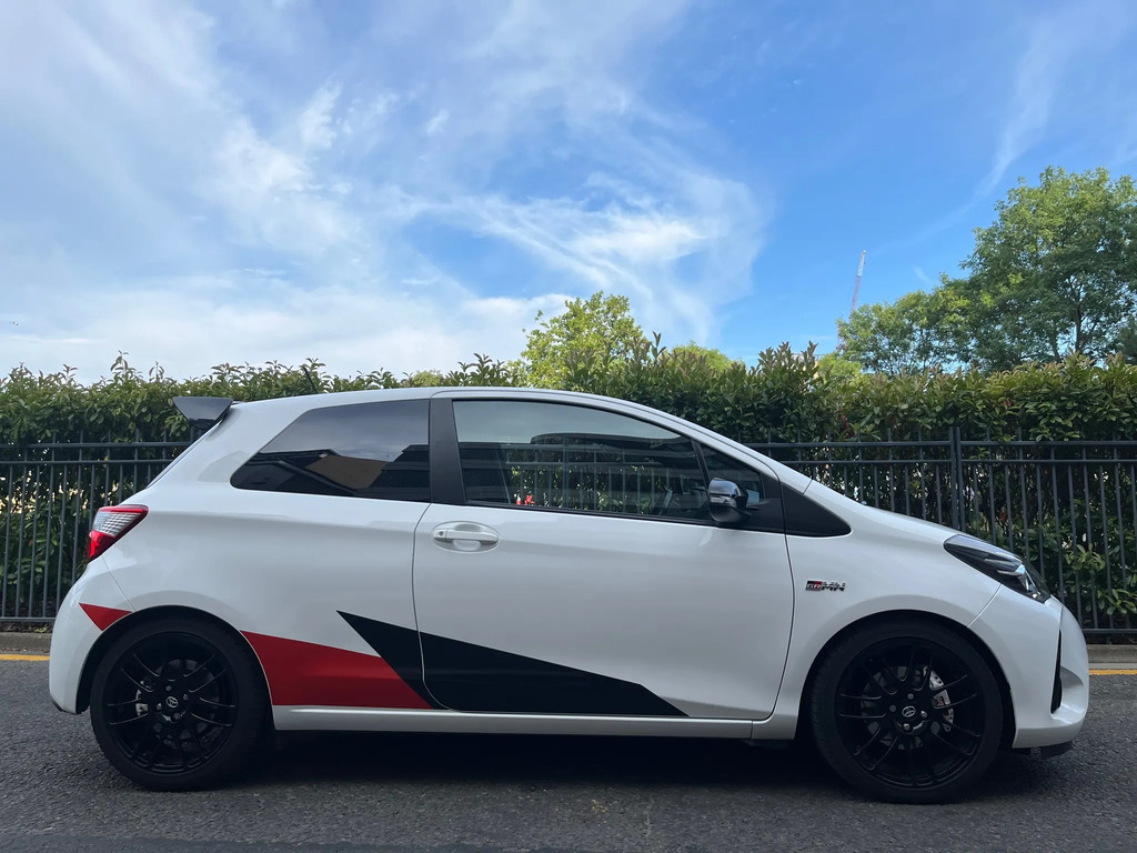 Toyota Yaris 1.8 Dual Vvt-i Grmn Hatchback Eu Black