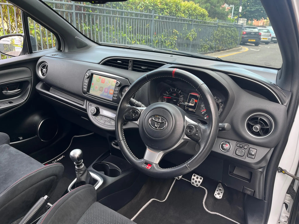 Toyota Yaris 1.5 Vvt-i Y20 Cvt Bi-tone Black #17