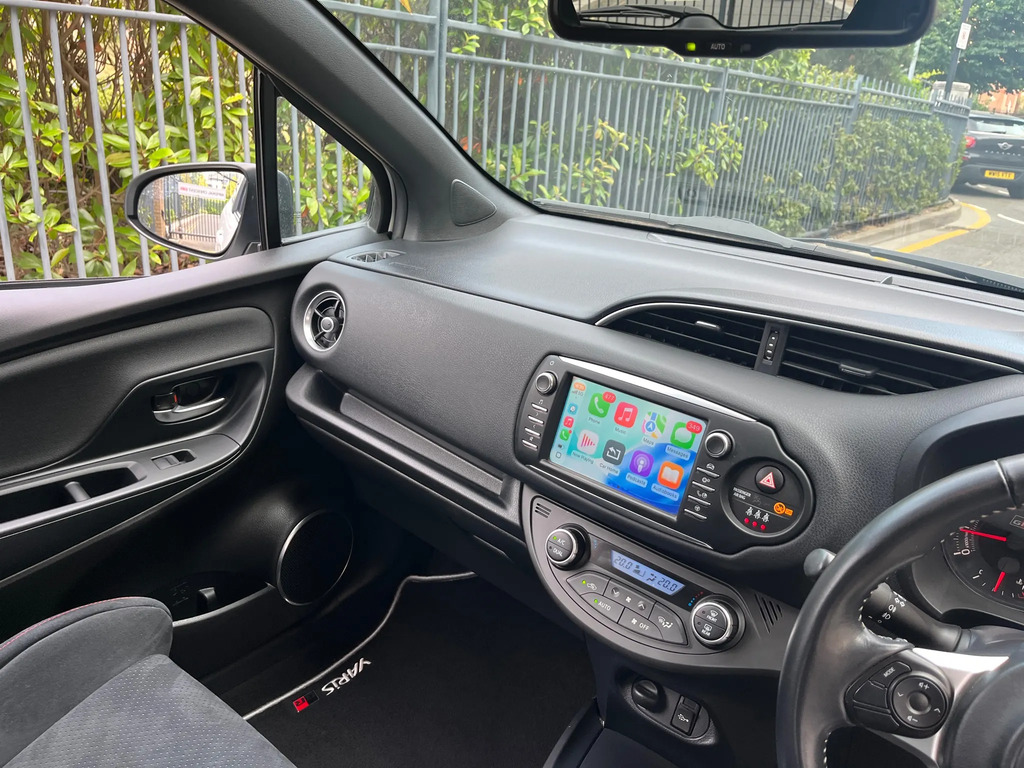 Toyota Yaris 1.5 Vvt-i Y20 Cvt Bi-tone Black #34