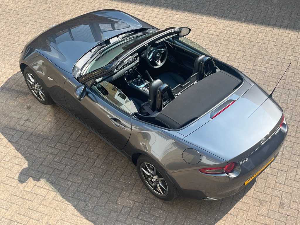 Mazda MX-5 1.5 Skyactiv-g Exclusive-line Convertible Petr Grey #2