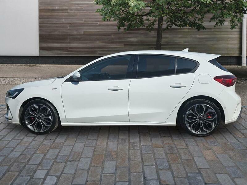 Ford Focus 1.0T Mild Hybrid Ecoboost St-line X Hatchback CA24VUX White #6
