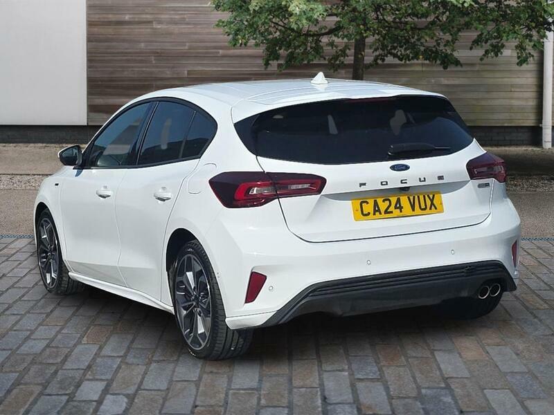 Ford Focus 1.0T Mild Hybrid Ecoboost St-line X Hatchback CA24VUX White #3