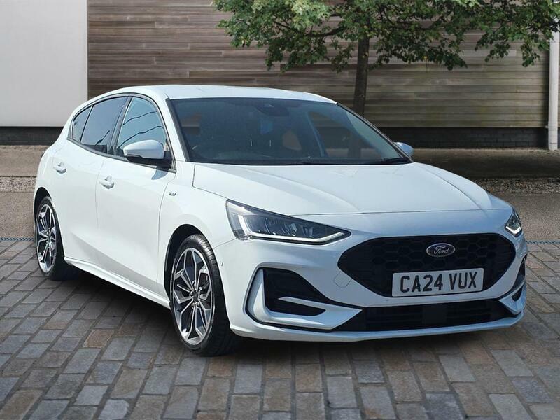 Ford Focus 1.0T Mild Hybrid Ecoboost St-line X Hatchback White