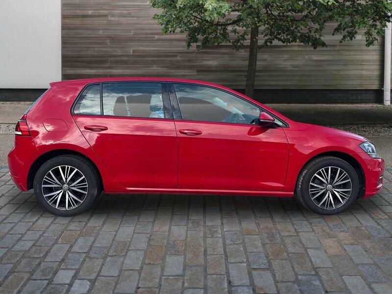 Volkswagen Golf 1.6 Tdi Se Nav Hatchback Dsg Euro 6 S Red #2