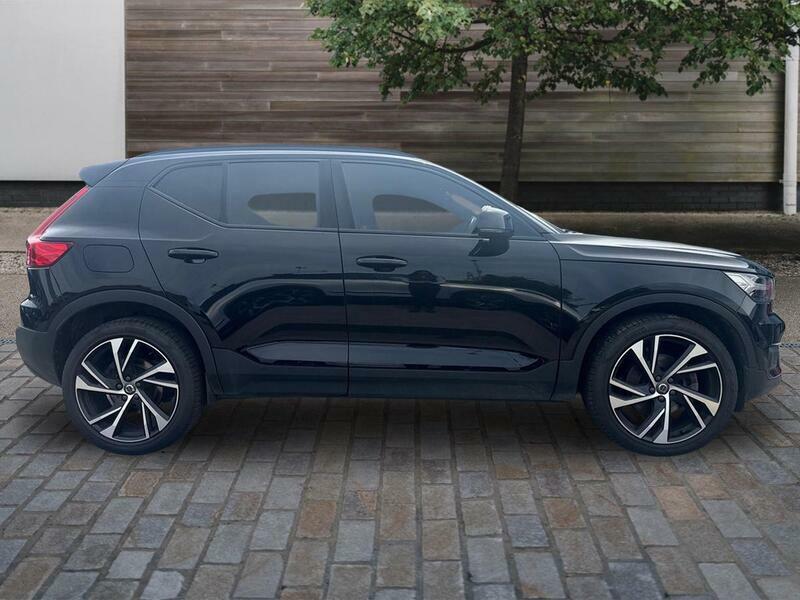 Volvo XC40 2.0 B4 Mhev R-design Pro Suv Hybrid Aut Black #2
