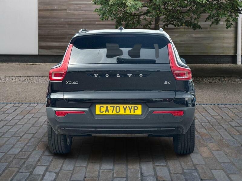 Volvo XC40 2.0 B4 Mhev R-design Pro Suv Hybrid Aut Black #4