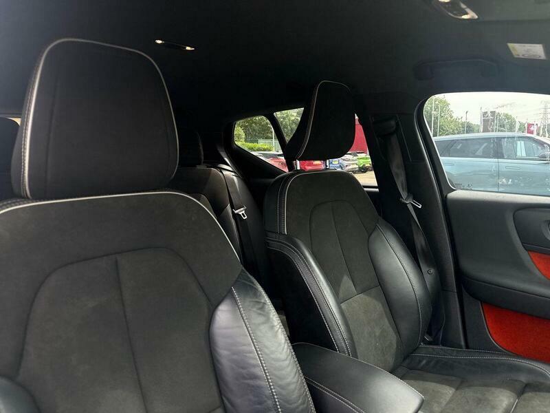 Volvo XC40 1.5 T3 163 Inscription Geartronic Blue #12