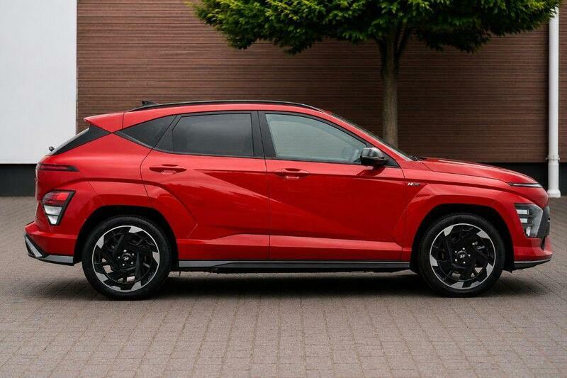 Hyundai Kona 65.4Kwh N Line Suv 218 Ps EN74XWD Red #3