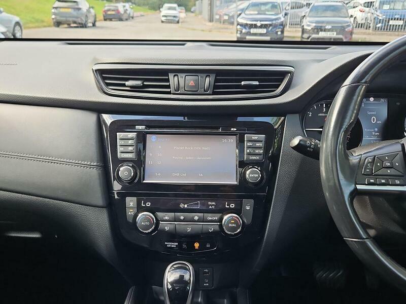 Nissan X-Trail Suv Red #16