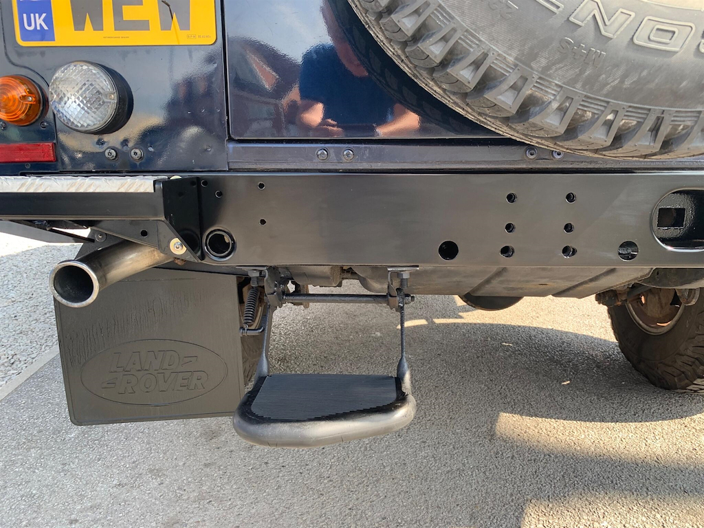 Land Rover Defender 110 110 2.4 Tdci Utility Wagon 4Wd Mwb Euro 4 White #15
