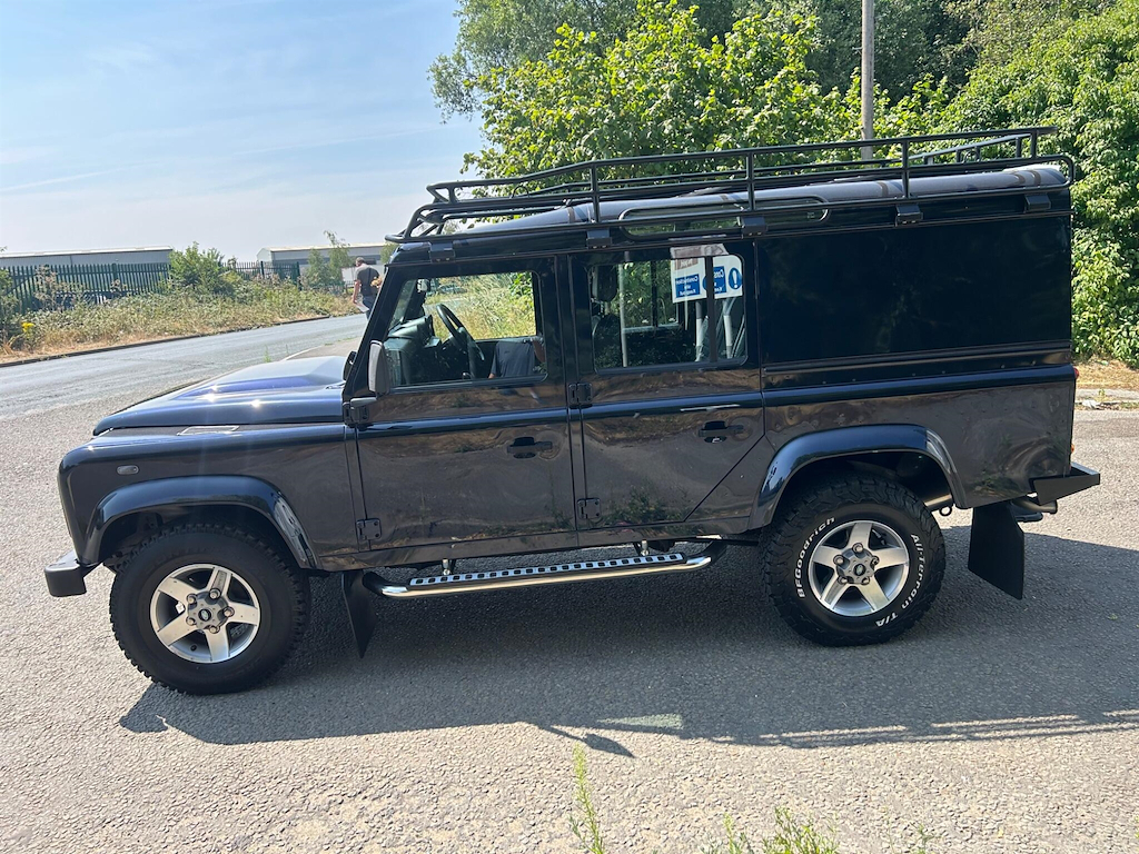 Land Rover Defender 110 Diesel Brown #3