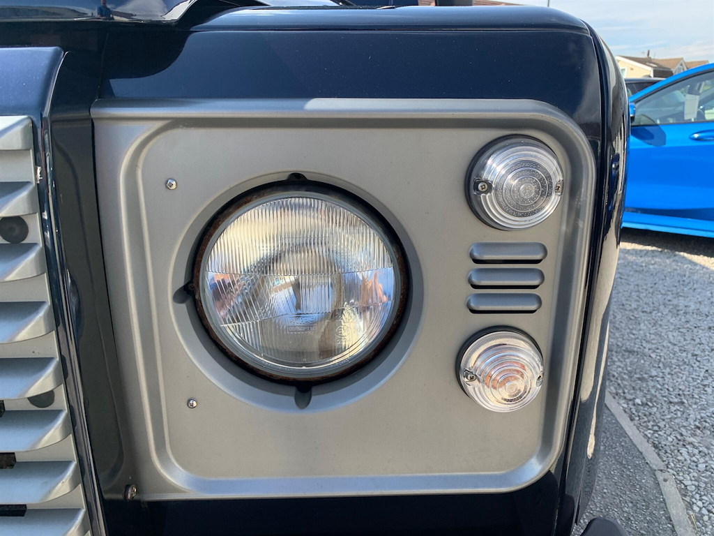 Land Rover Defender 110 110 2.4 Tdci Utility Wagon 4Wd Mwb Euro 4 White #11