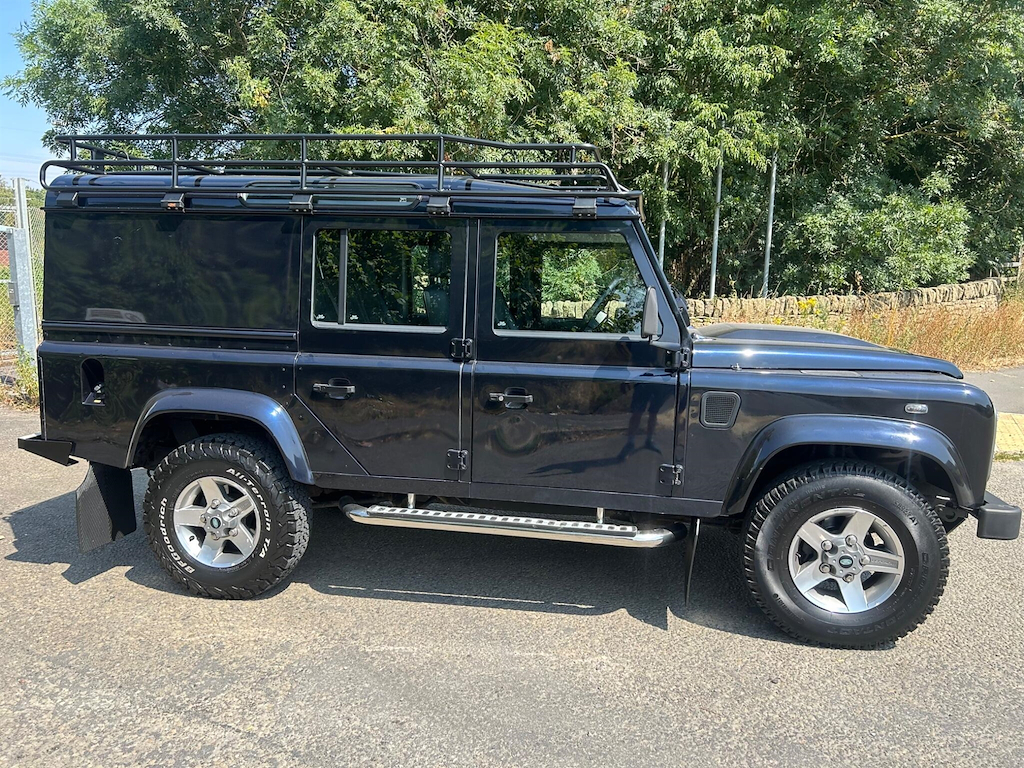 Land Rover Defender 110 Diesel Brown #4