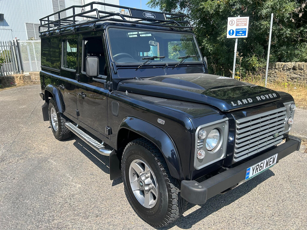 Land Rover Defender 110 Diesel Brown #1