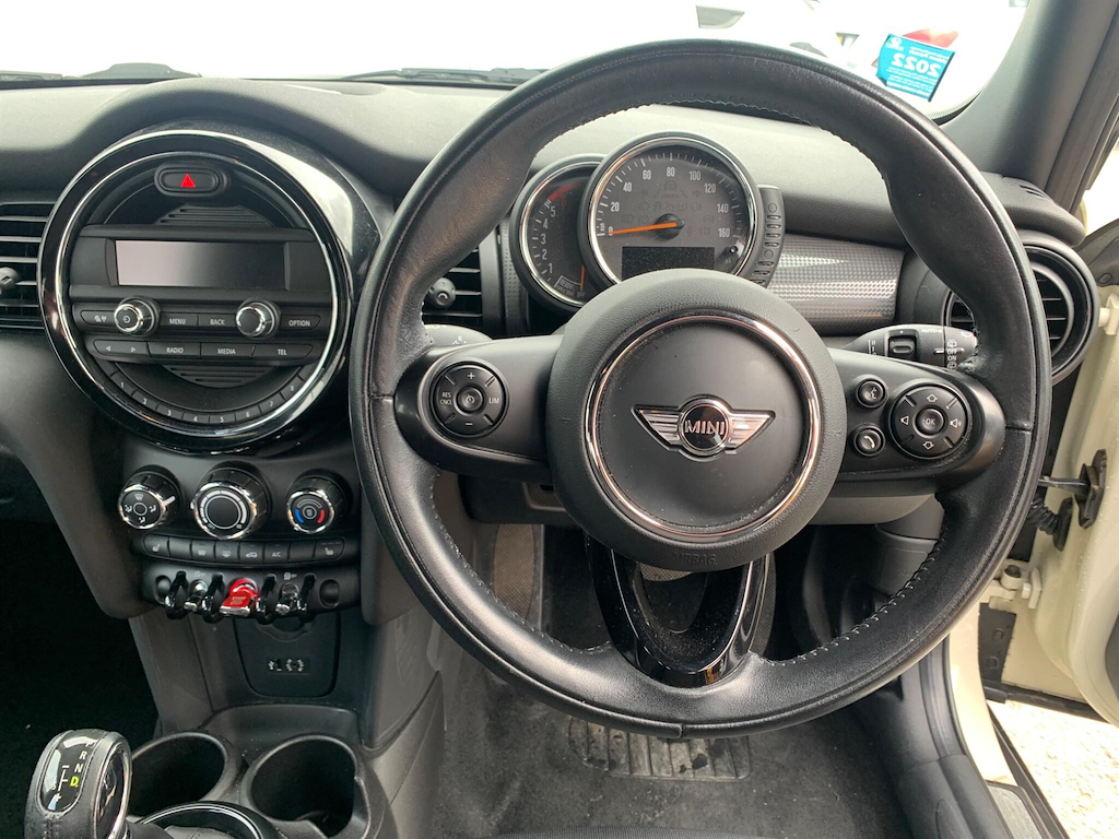 Mini Hatch 1.2 One Euro 6 Ss White #12