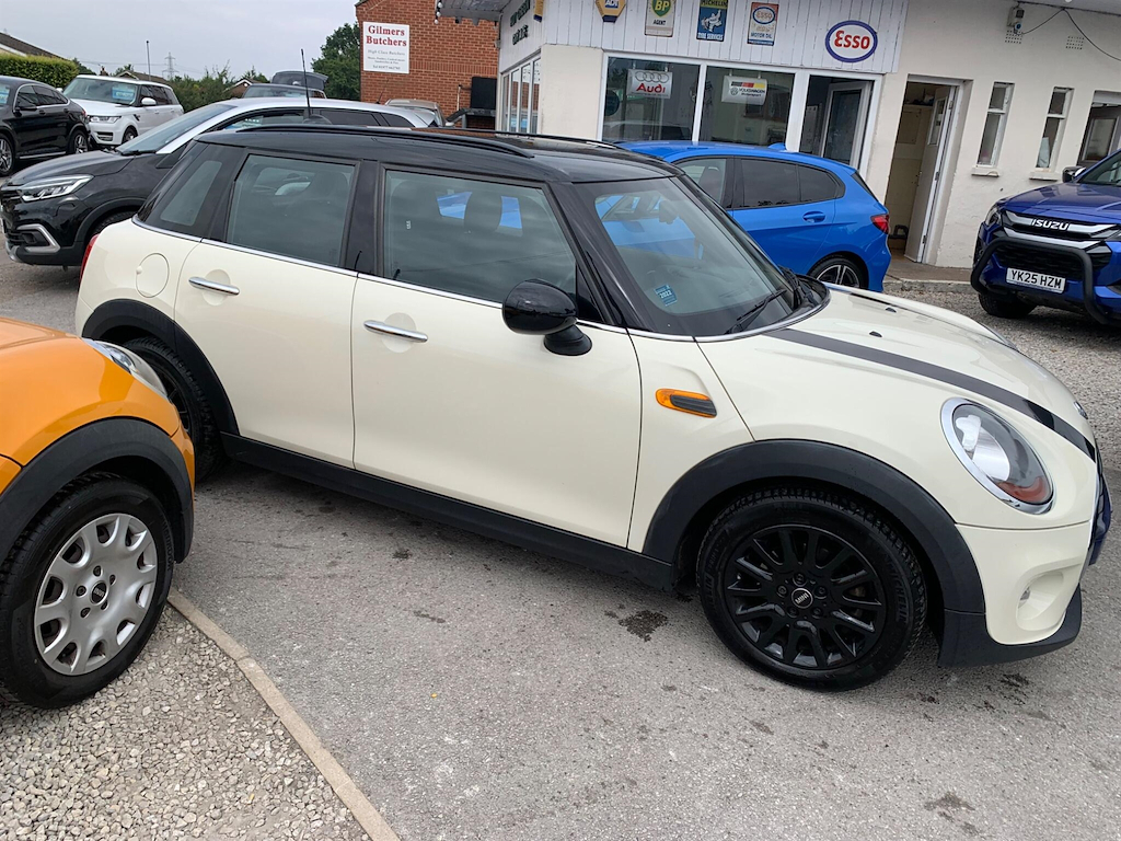 Mini Hatch 1.5 Cooper D Euro 6 Ss #2
