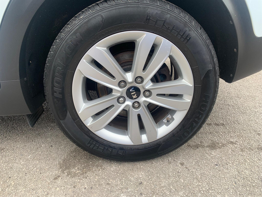 Kia Sportage 2 Silver #9