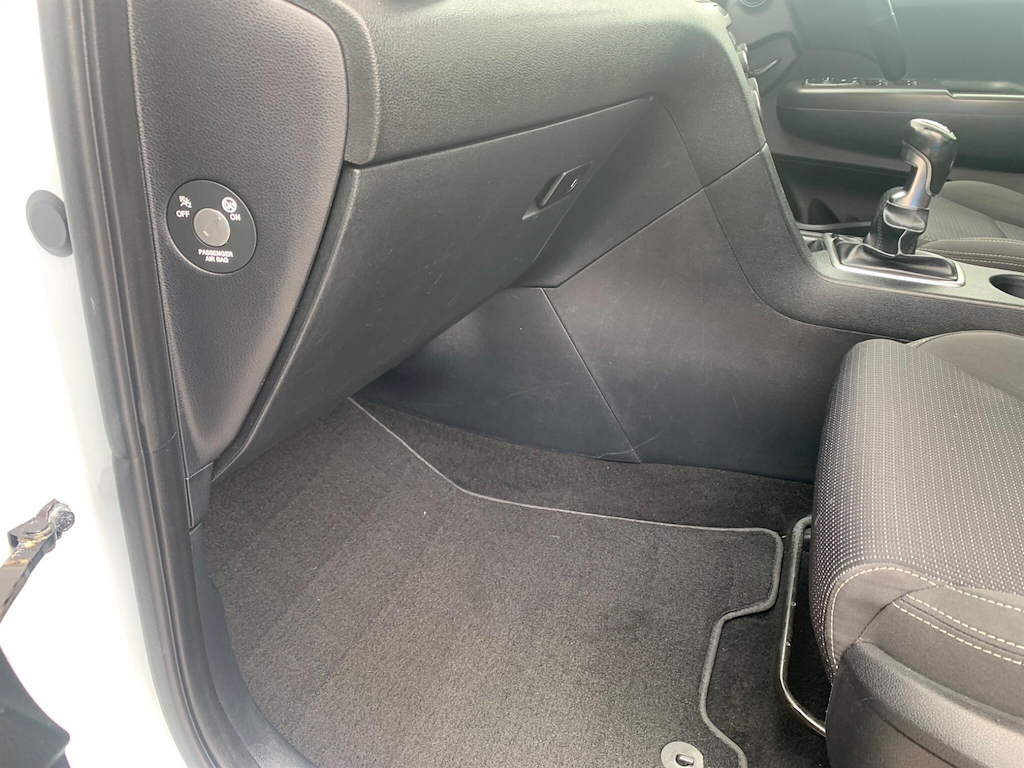 Kia Sportage 2 Silver #12