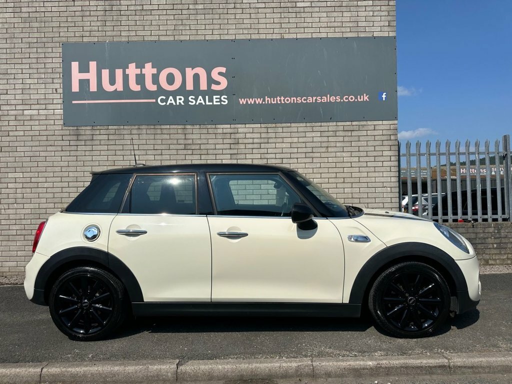 Mini Hatch 2L Cooper S NJ16XCN White #2