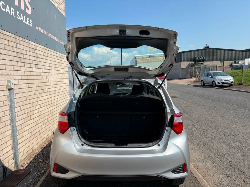 Toyota Yaris 1.5L Icon PY20EGJ Silver #6