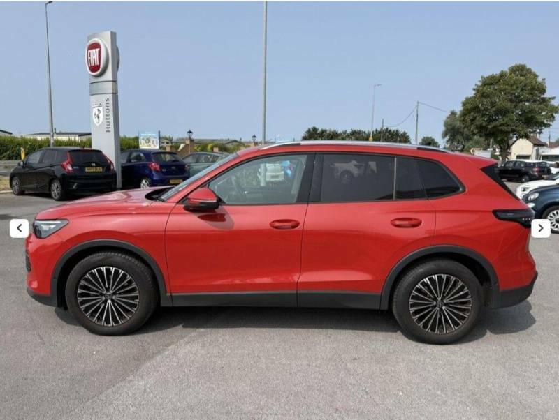 Volkswagen Tiguan Match Etsi S-a - 2024 74 WU74LRK Red #3