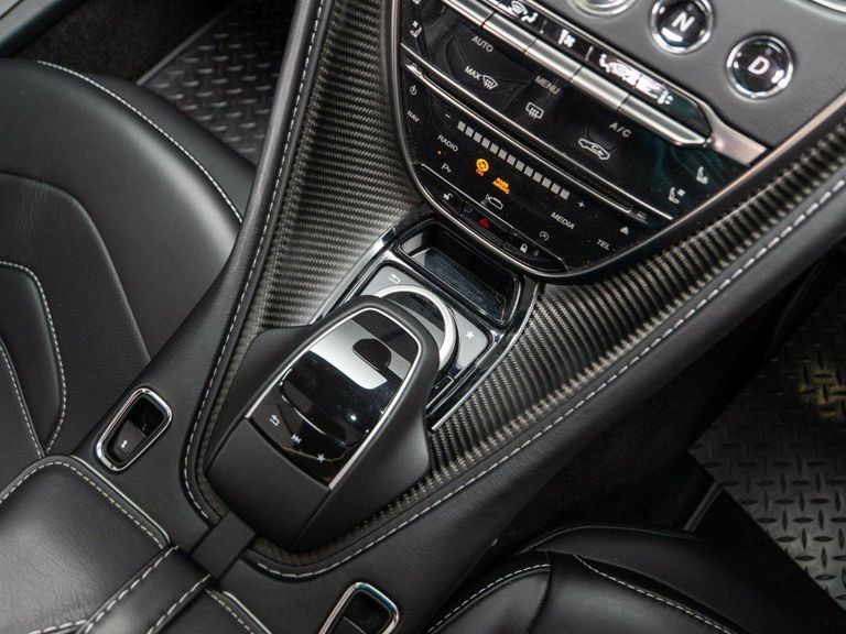 Aston Martin DBS Dbs Superleggera V12 Silver #34