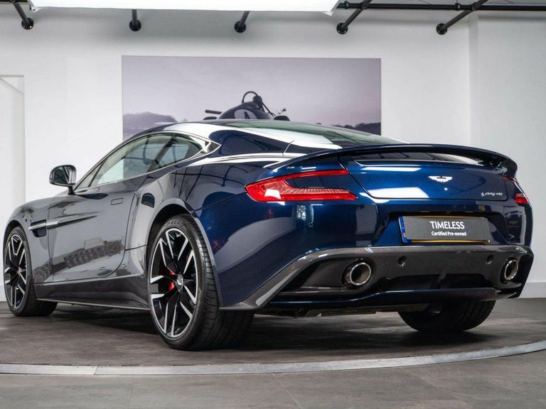 Aston Martin Vanquish Black #33