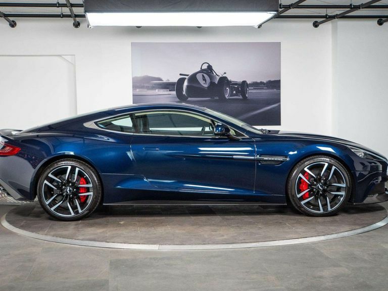 Aston Martin Vanquish Black #17