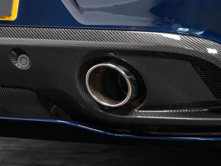Aston Martin Vanquish Black #31