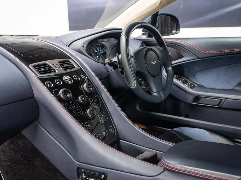 Aston Martin Vanquish Black #25