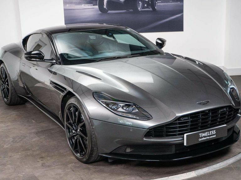 Aston Martin DB11 V8 Volante White #18