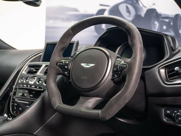 Aston Martin DB11 V8 Volante White #10