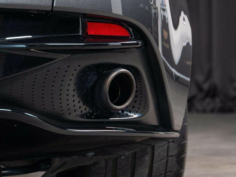 Aston Martin DB11 V8 Volante White #29
