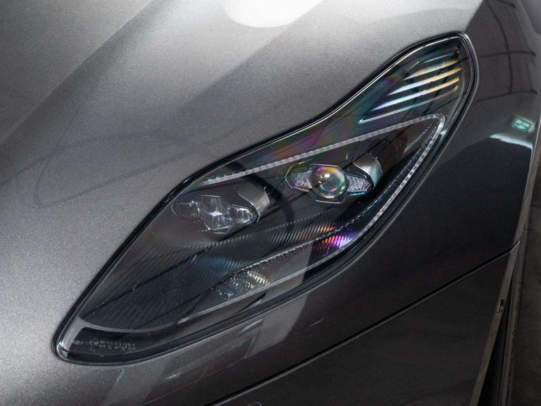 Aston Martin DB11 V8 Volante White #22