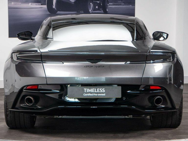 Aston Martin DB11 V8 Volante White #15