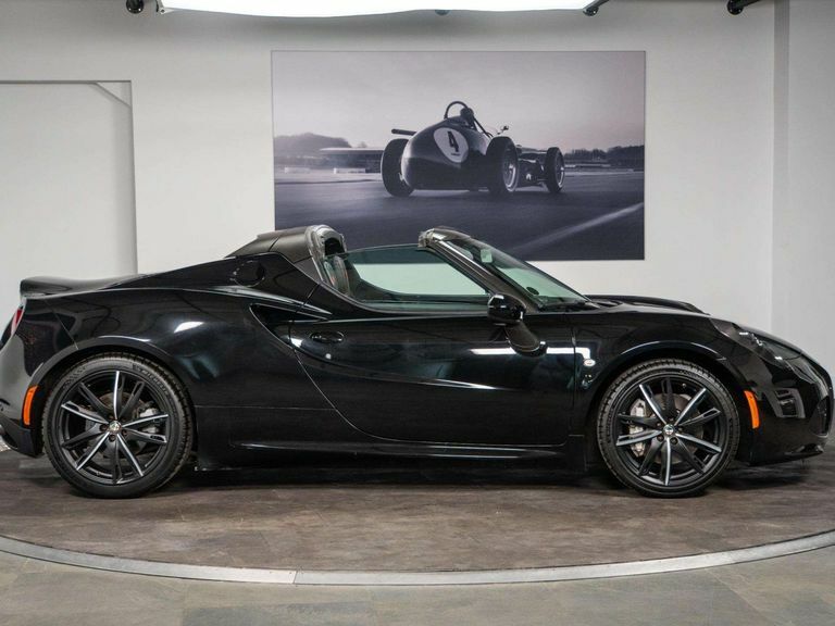 Alfa Romeo 4C Alfa Romeo 4C 1.75 Tbi Tct Red #17