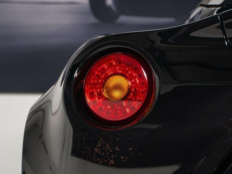 Alfa Romeo 4C Alfa Romeo 4C 1.75 Tbi Tct Red #29