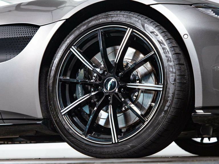 Aston Martin Vantage V8 Roadster Euro 6 Silver #35
