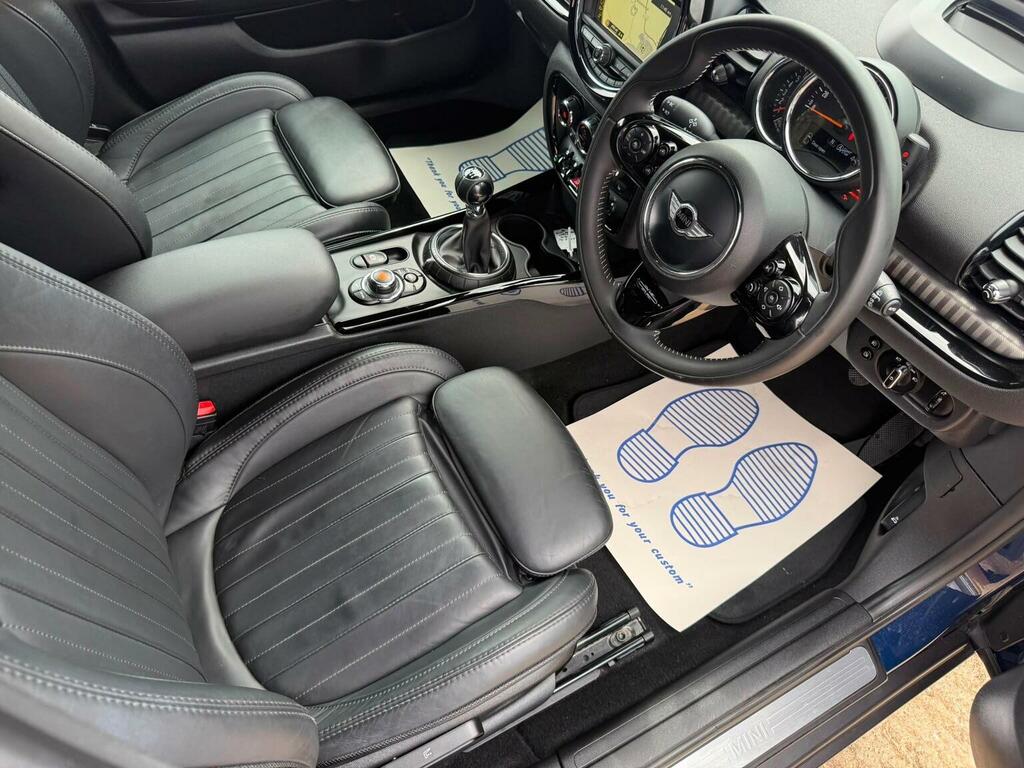 Mini Clubman Estate Red #32