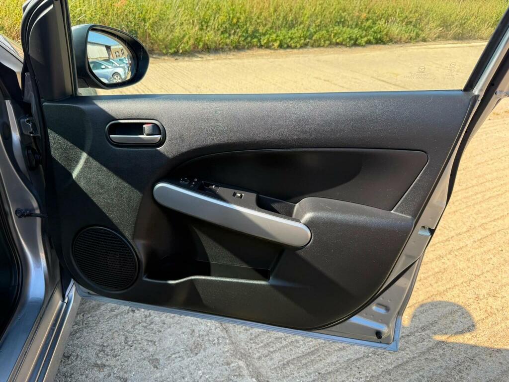 Mazda 2 1.3 Colour Edition 74 Bhp White #41