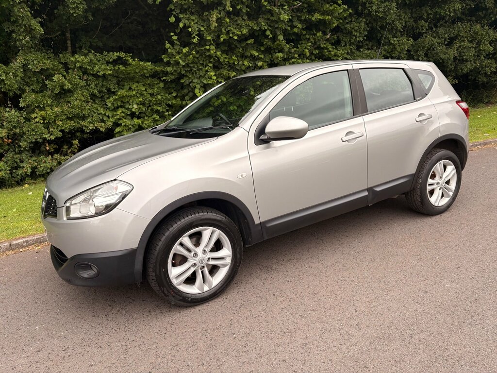 Nissan Qashqai 1.6 Acenta 42,000 Miles With Sat-nav Silver #2