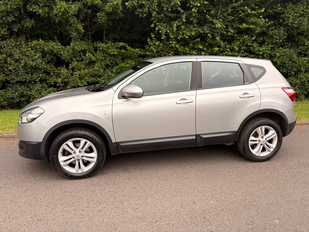 Nissan Qashqai 1.6 Acenta 42,000 Miles With Sat-nav Silver #3